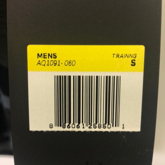 Nike Men’s Breathing Training T-Shirt SZ S (J 101) - Picture 4 of 4